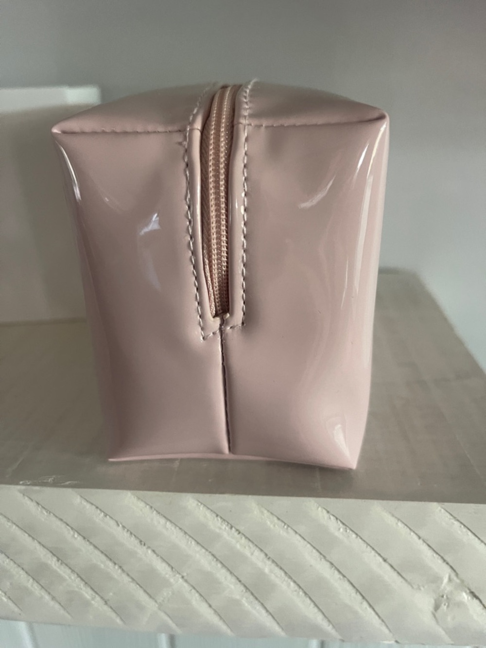 Dior Light Pink Patent Cosmetic Case with Raised CD Logo - Picture 5 of 7